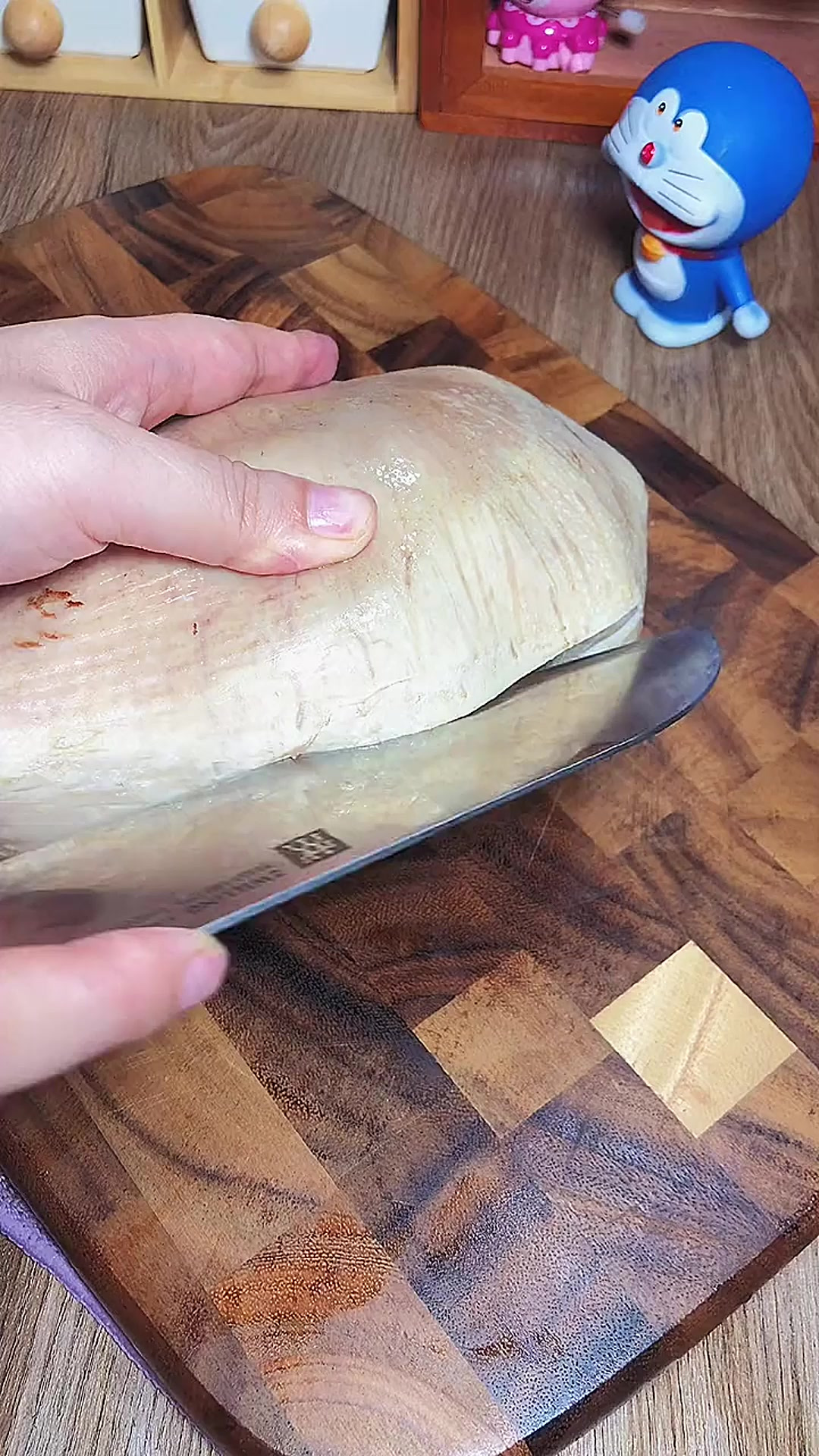 广东经典名菜，猪肚包鸡。