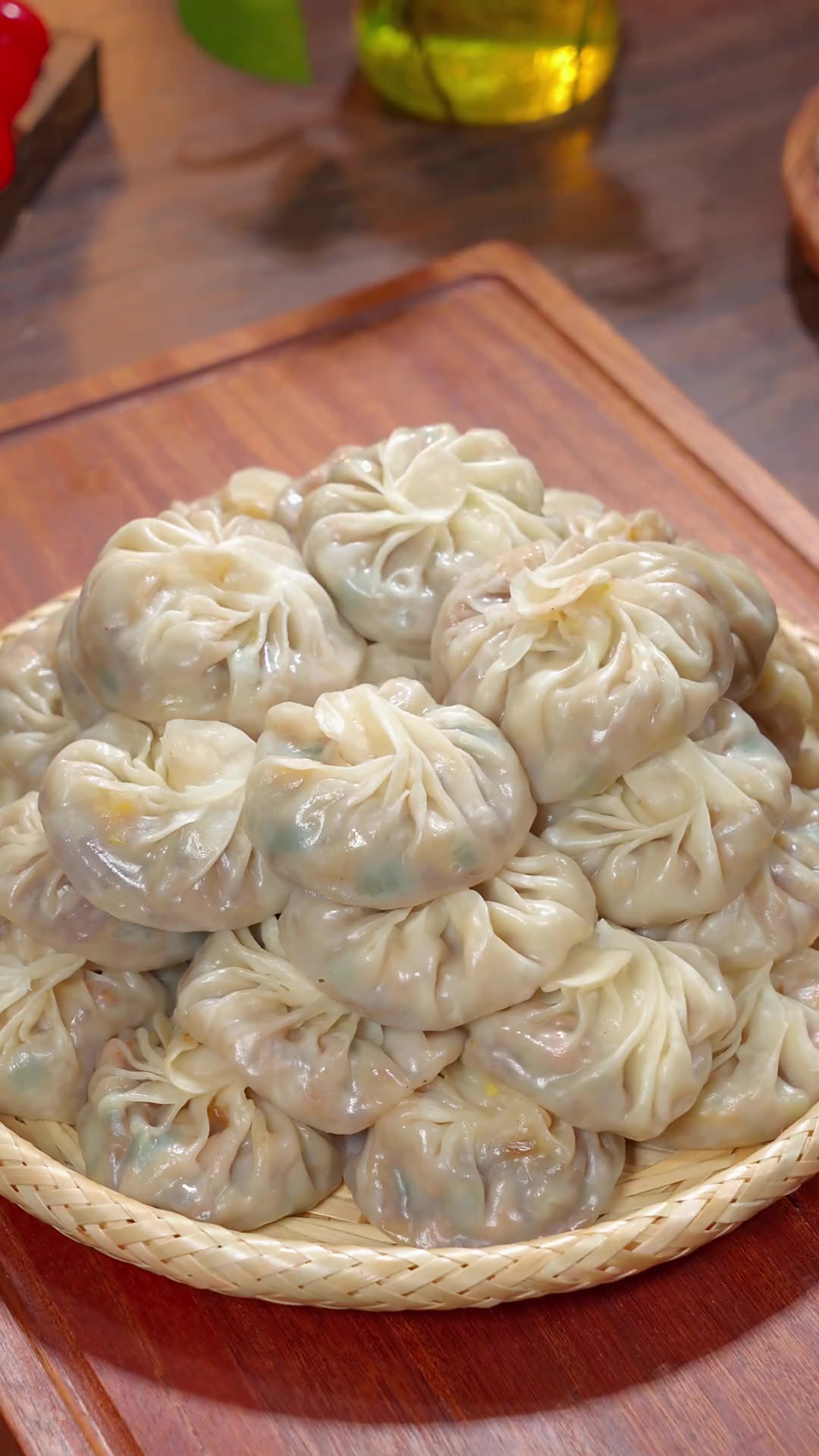 这个白菜粉条包子，我家一周吃8次，早起几分钟就可以，不用和面