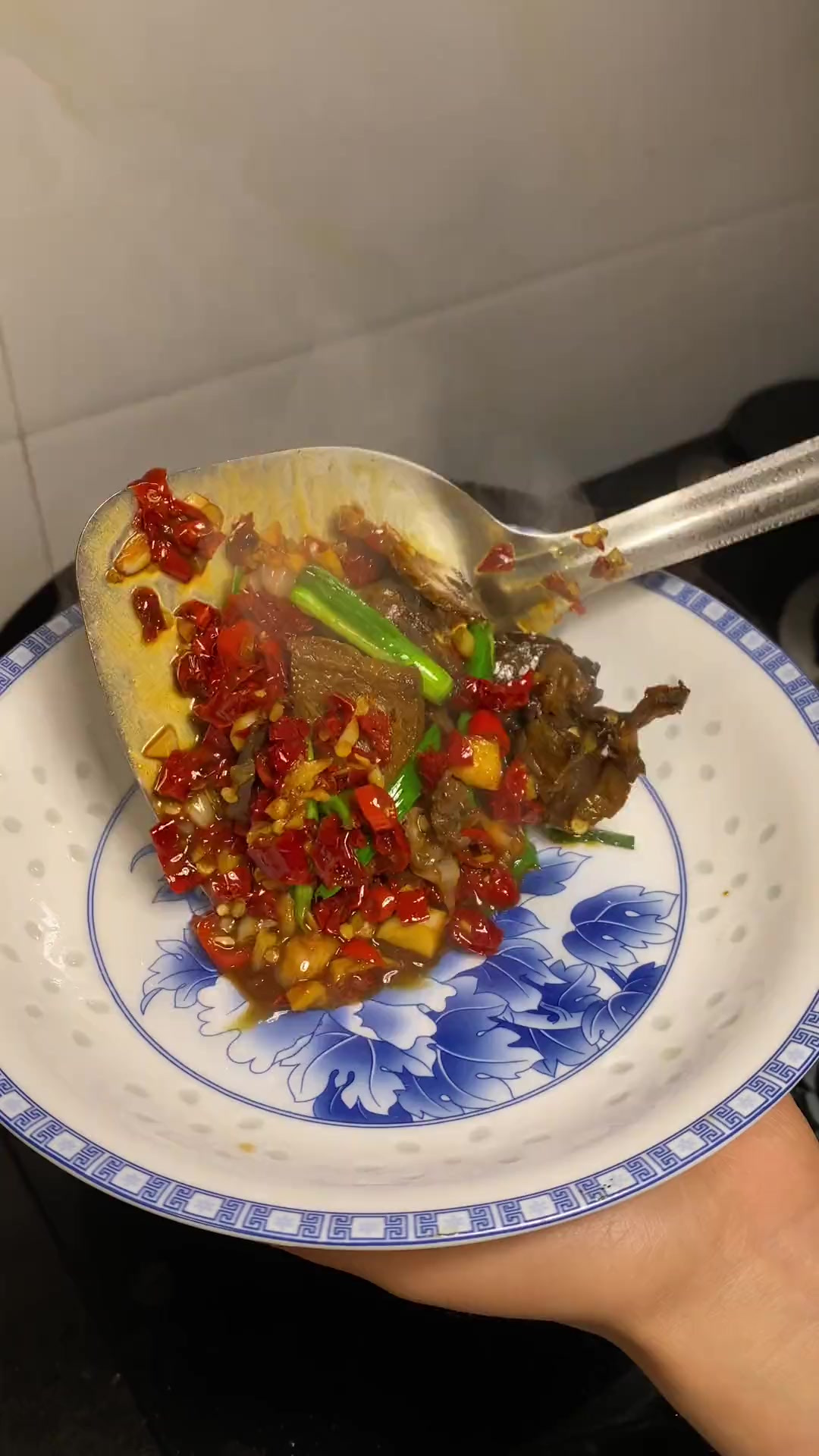 第一次做牛舌,味道非常不错!下酒又下饭