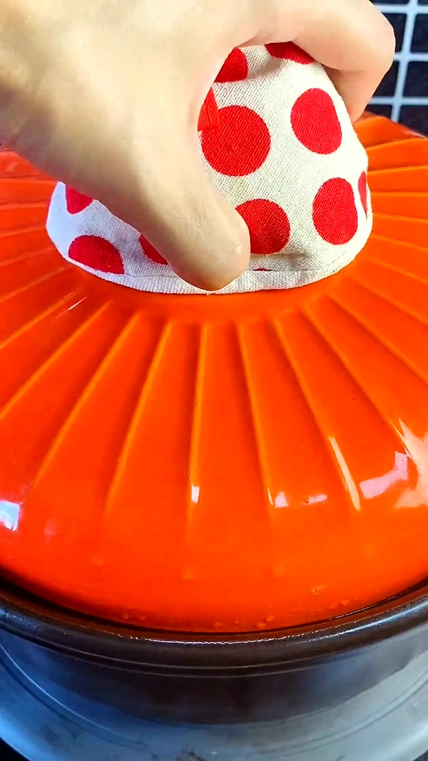 煲汤养生板栗排骨汤为你煲汤秋天喝的汤