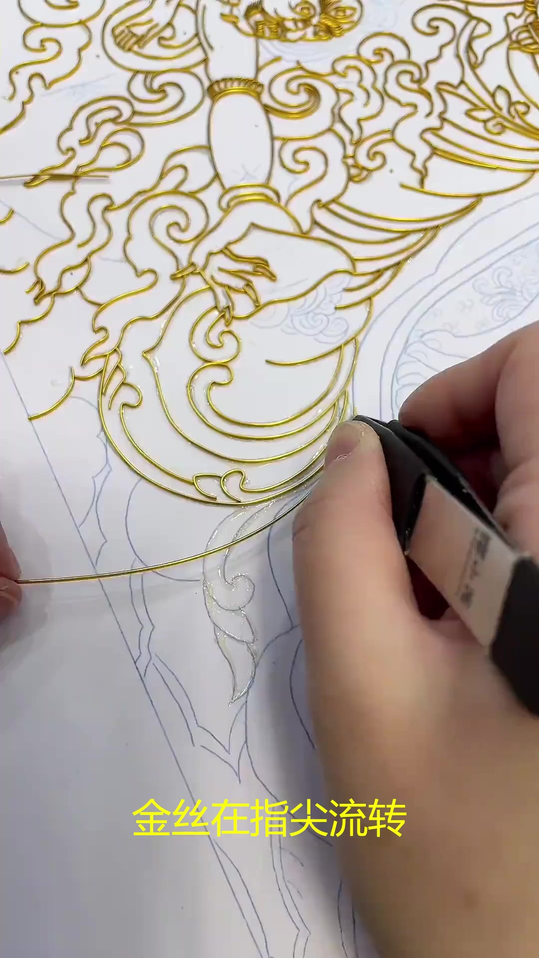 陶土做个小火车头，冒着陶 “蒸汽”