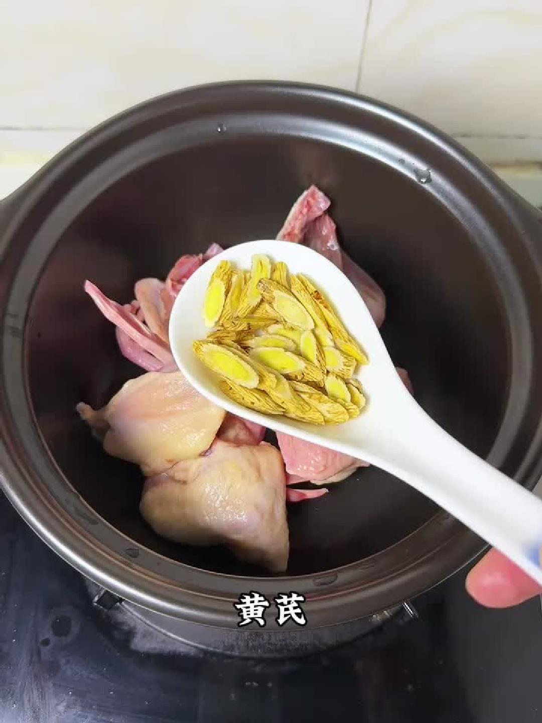 冬日进补首选:暖心鸽子汤的养生智慧与家常做法