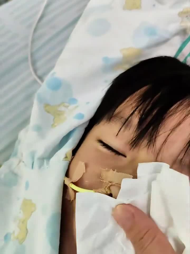 终于拔胃管了，又离出院快了一步！