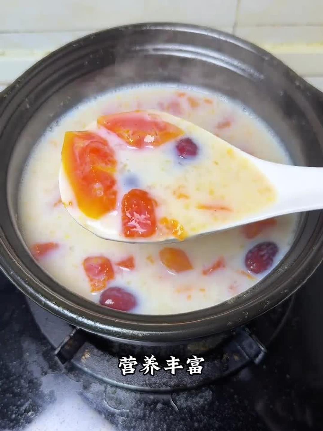 喝一碗木瓜甜汤,从此和奶茶说再见!