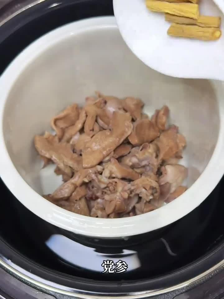 养心安神广东汤：莲子百合猪心汤的养生秘诀