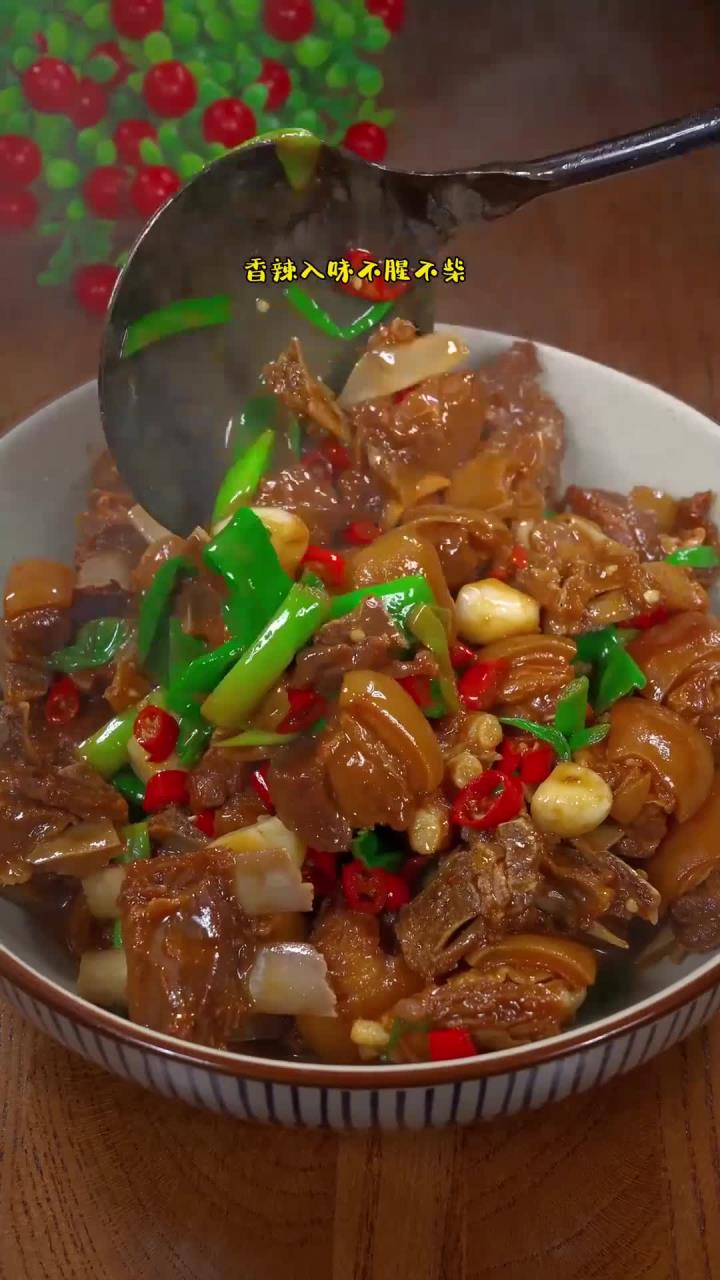 在我们湖南羊肉好吃的做法就是红烧羊肉,不腥不柴太香了!