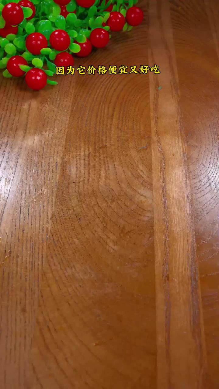 凉拌鱼皮这道菜在饭店里是非常受欢迎的,简单好吃!
