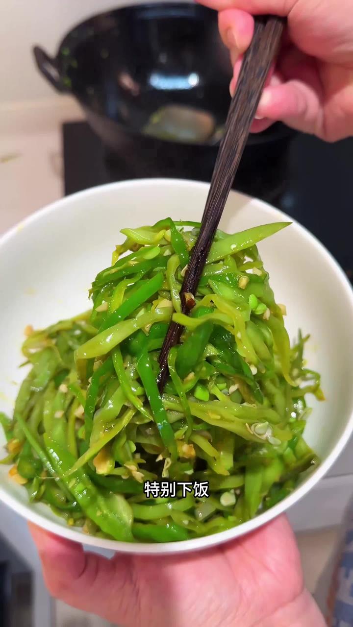 夏季的蔬菜,就是那么好吃 青椒炒扁豆