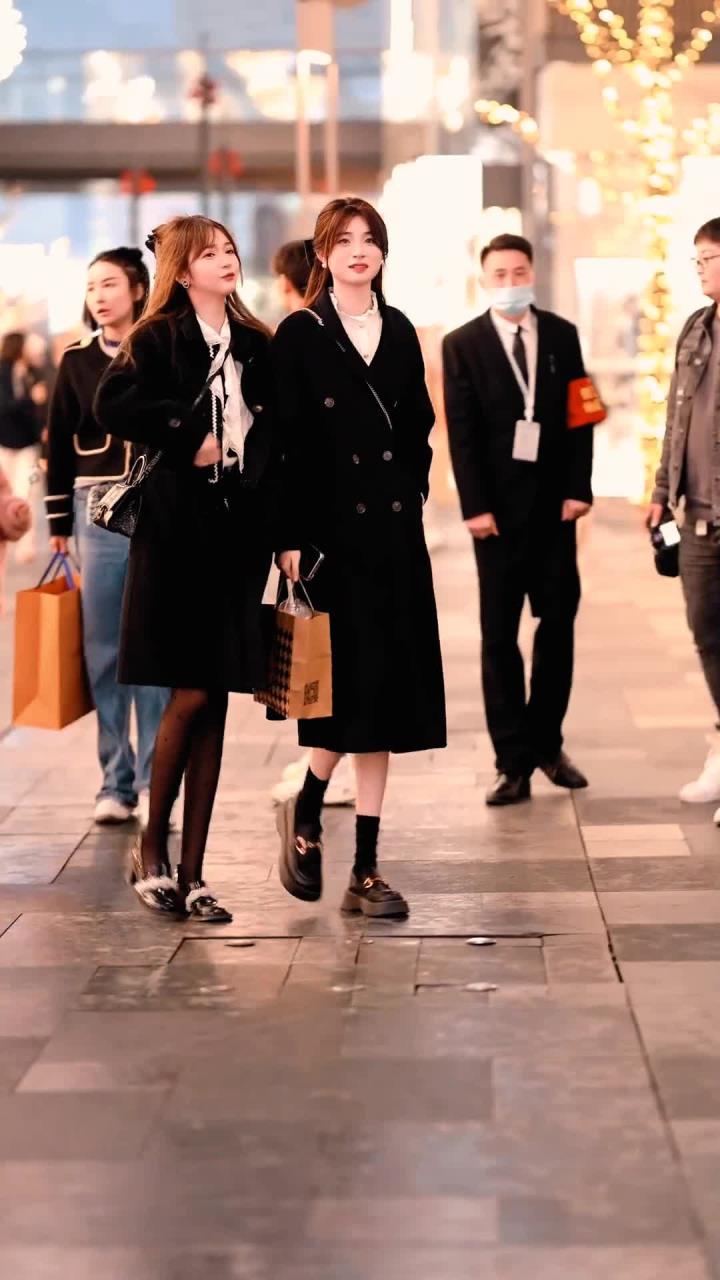 奶茶妹妹漂不漂亮Hyi. (1)