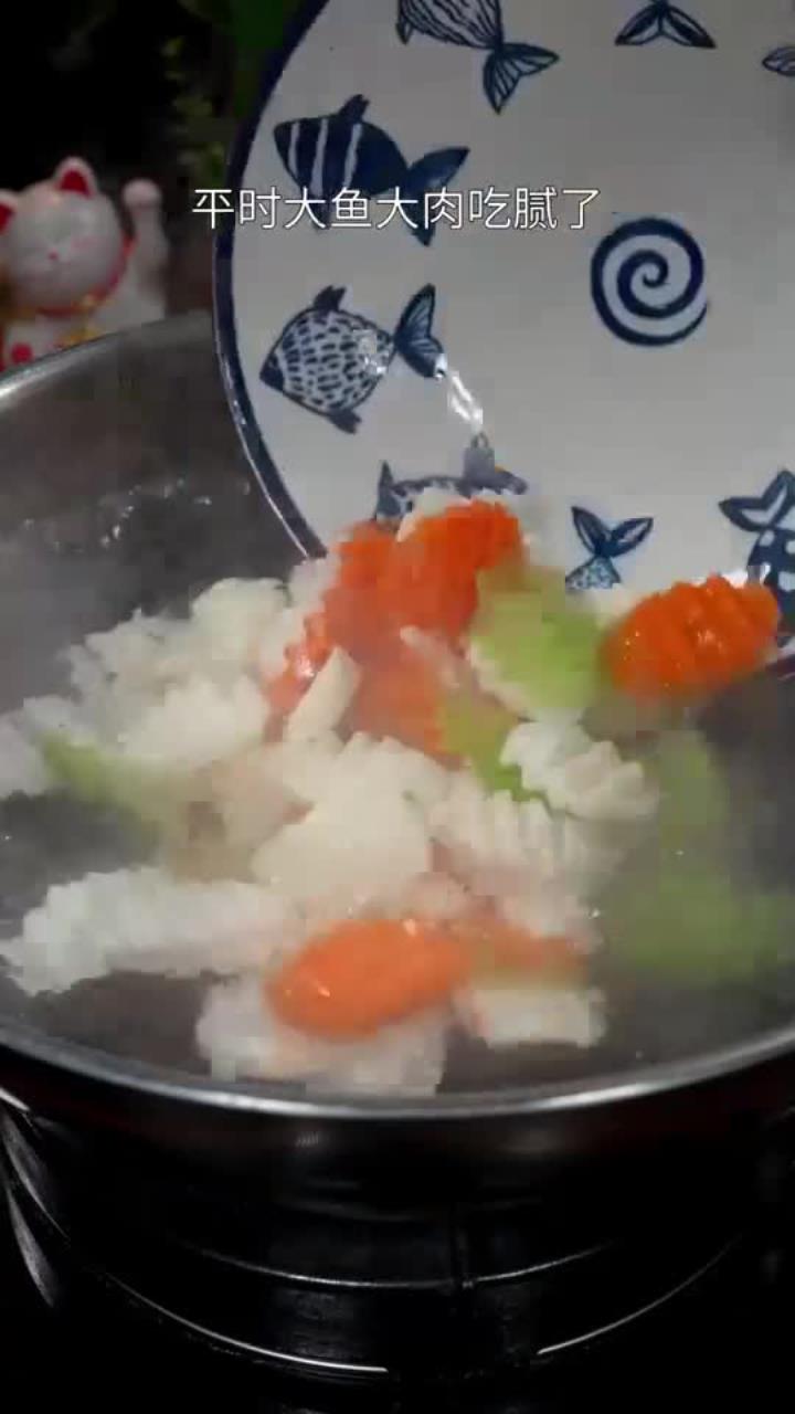 大鱼大肉吃腻了，给家人你做上一道炒山药