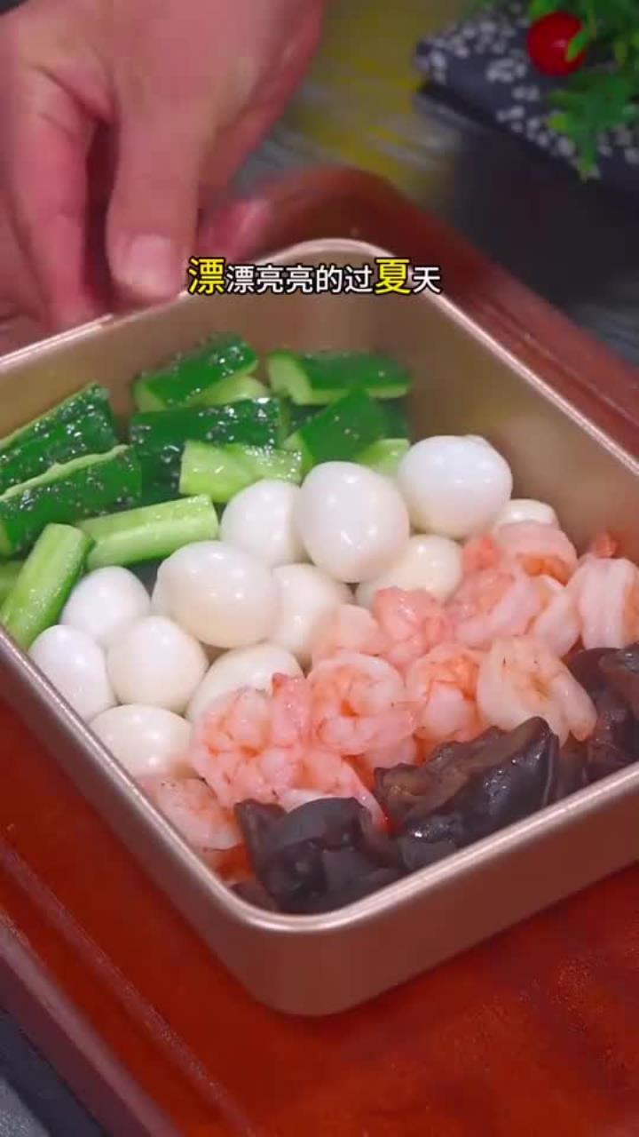 夏天到了,怕长胖的姐妹要学会这道凉拌菜