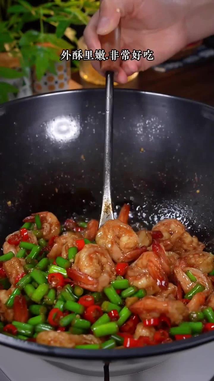 超级下饭的蒜苔炒虾仁