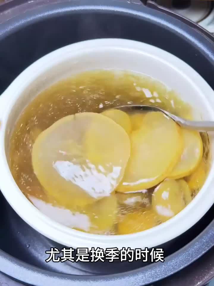 咸橄榄排骨汤：一碗暖胃养生，鲜到舌尖跳舞！