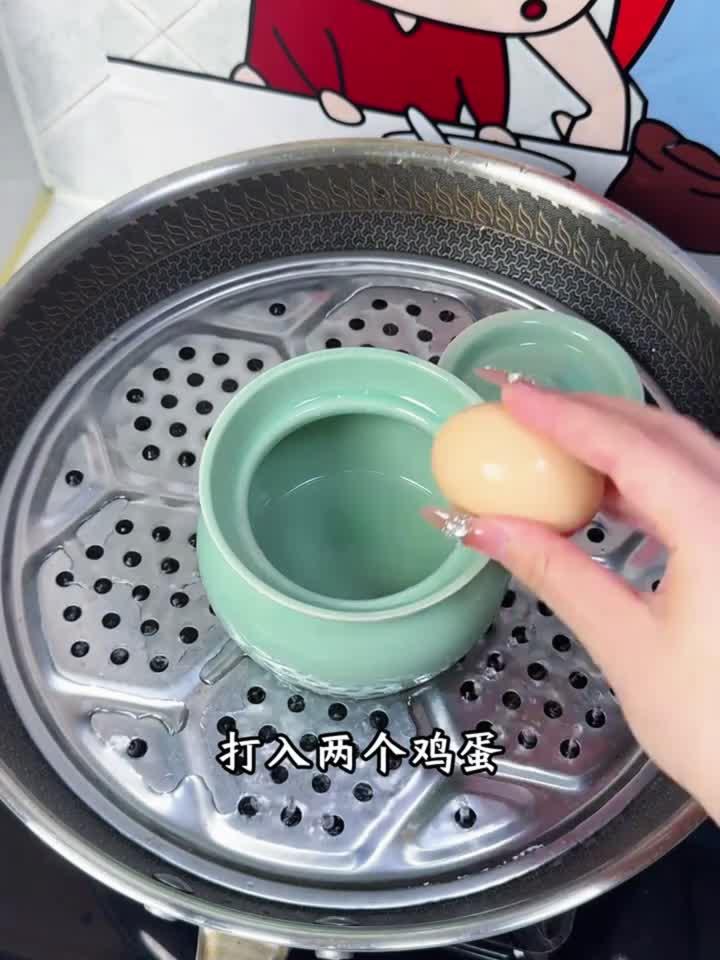 炖鱼头汤最忌加开水!大厨教你一招,汤色奶白鲜味足