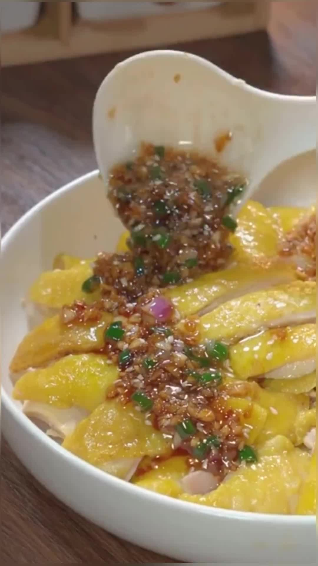 做一道广东人最拿手的姜葱鸡,鲜香滑嫩