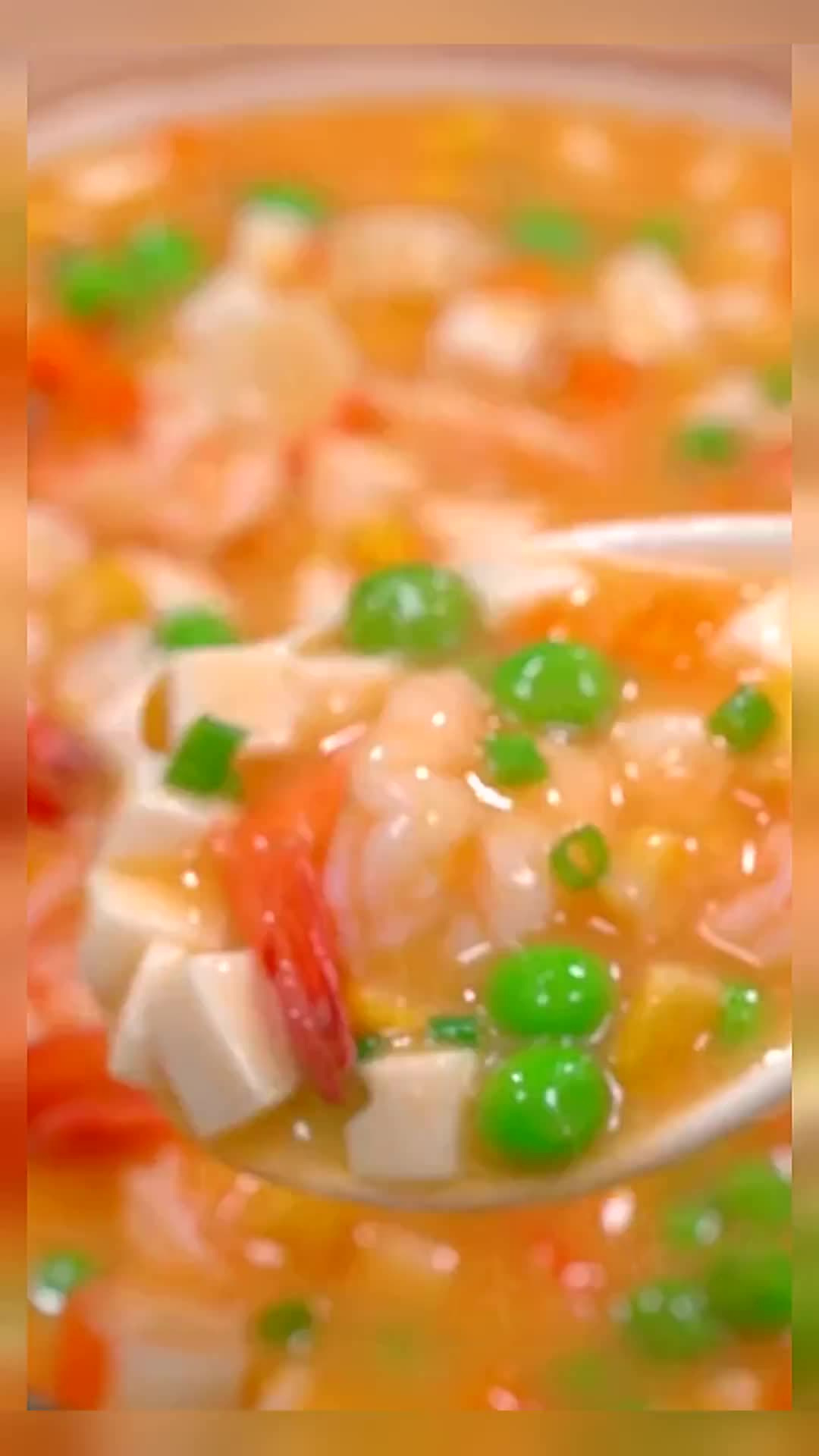 咸蛋黄烩豆腐家庭版详细做法,豆腐滑嫩汤鲜味美