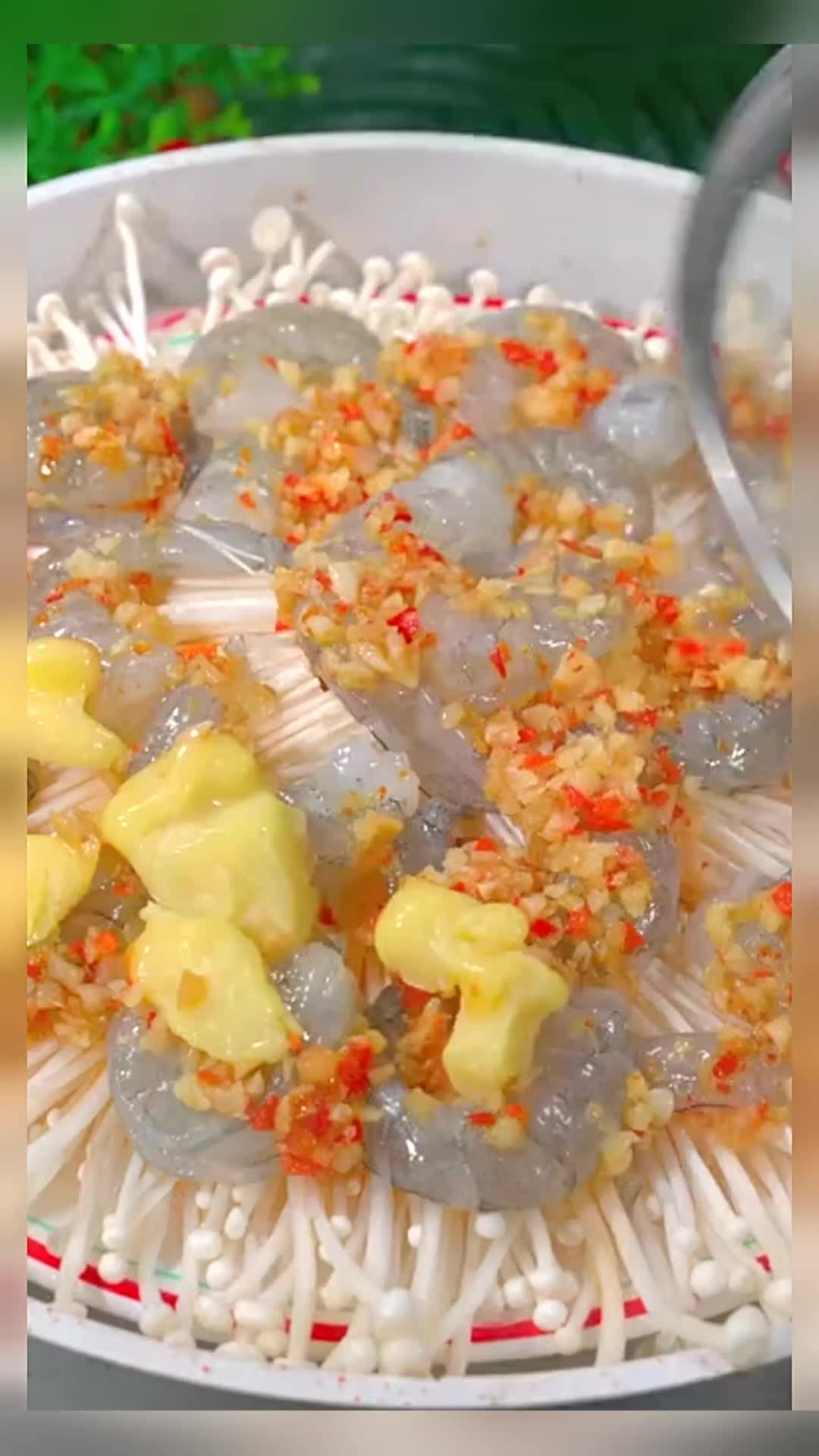 马上就要过年了,学会这道蒜蓉花开富贵大虾,做法简单好吃又好看