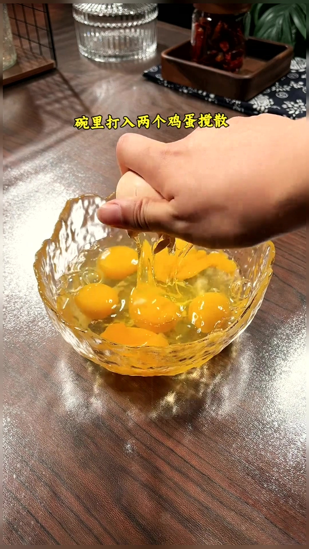 西红柿炒鸡蛋，我家孩子的最爱，做法简单，真的很好吃！