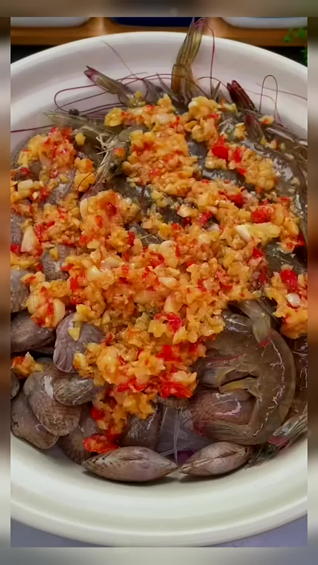 香喷喷的花甲大虾粉丝煲,做法简单又好吃
