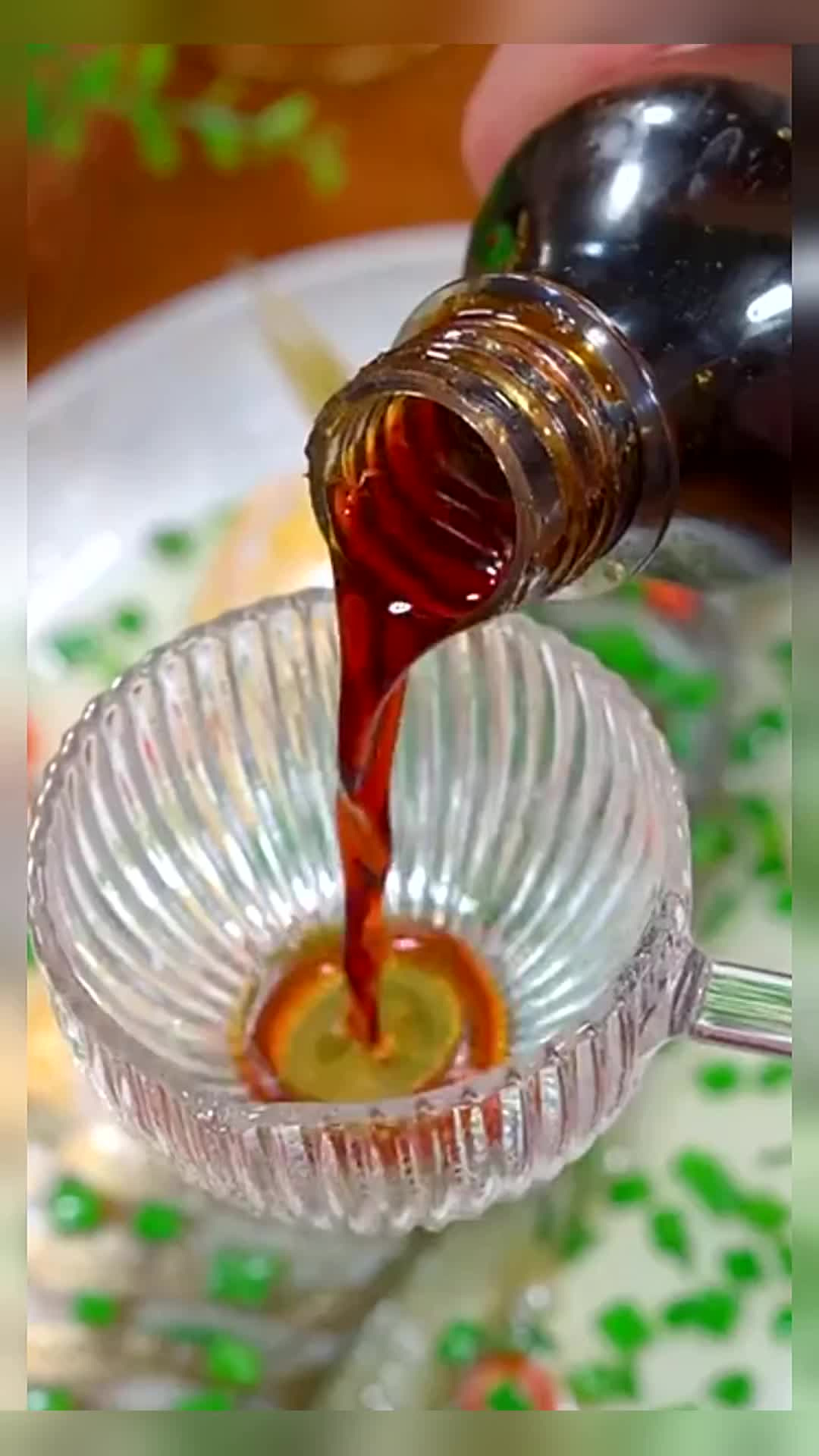 很多人以为清蒸鱼只有蒸起来才好吃,其实像我这样用开水煮熟的鱼
