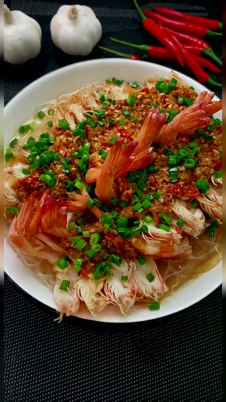 家里来客人,做这道菜很有面子～～粉丝蒜蓉蒸虾,好吃到舔屏～