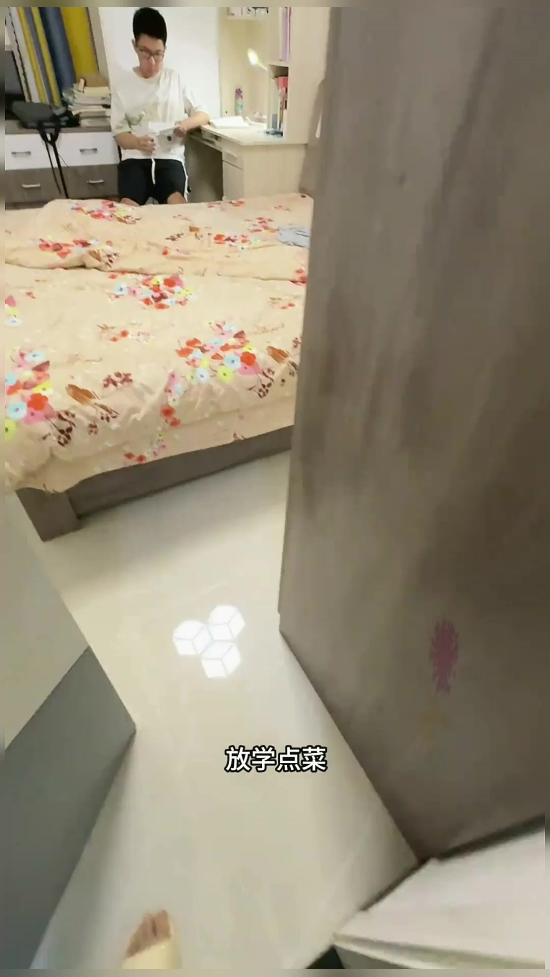 肥牛卷炒乌冬面 拇指生煎包 蓝莓西多士 牛肉丸萝卜汤