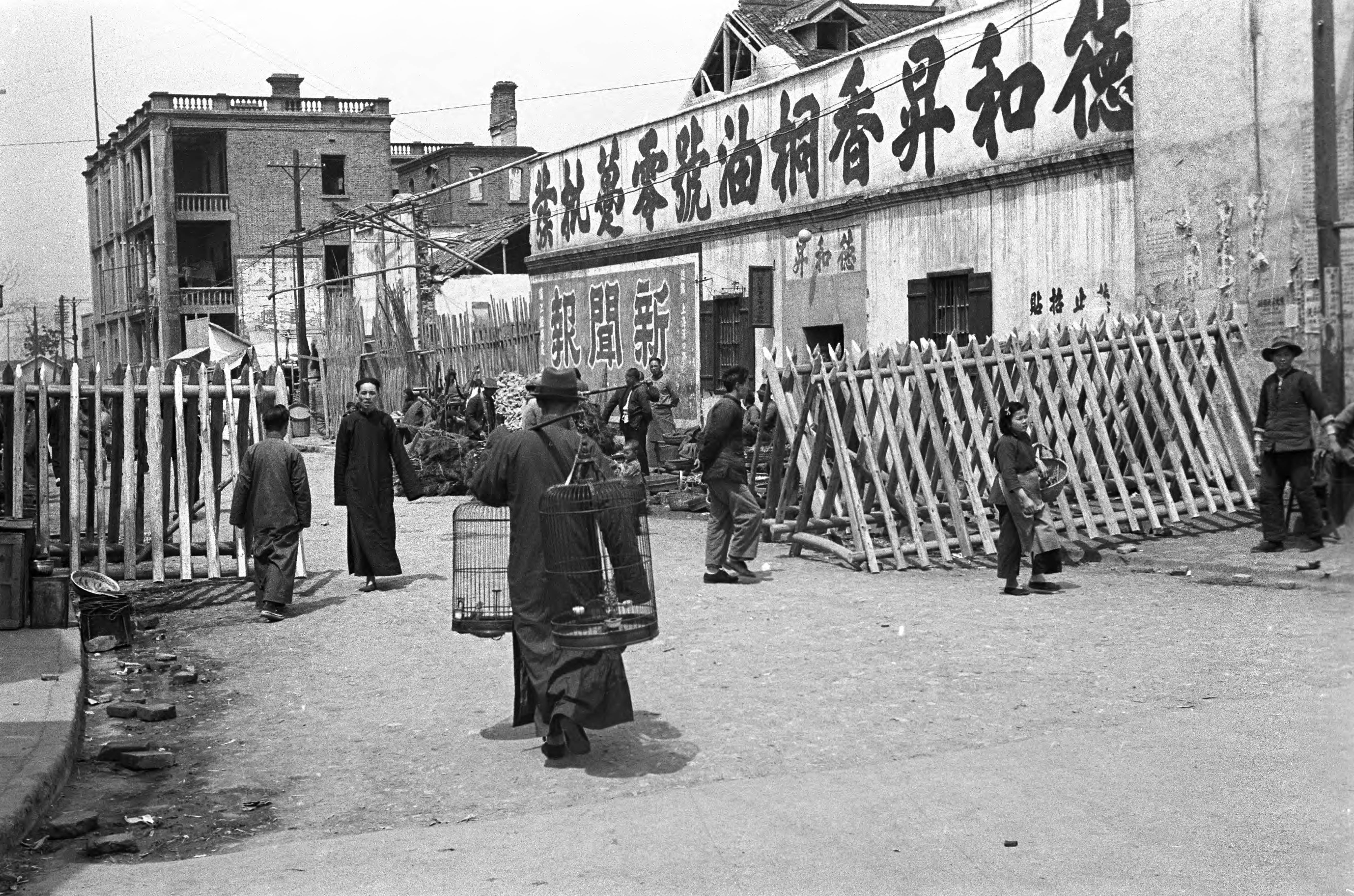 1951年,一老人发现皮手套图案,竟是儿子纹身,顿时浑身发冷