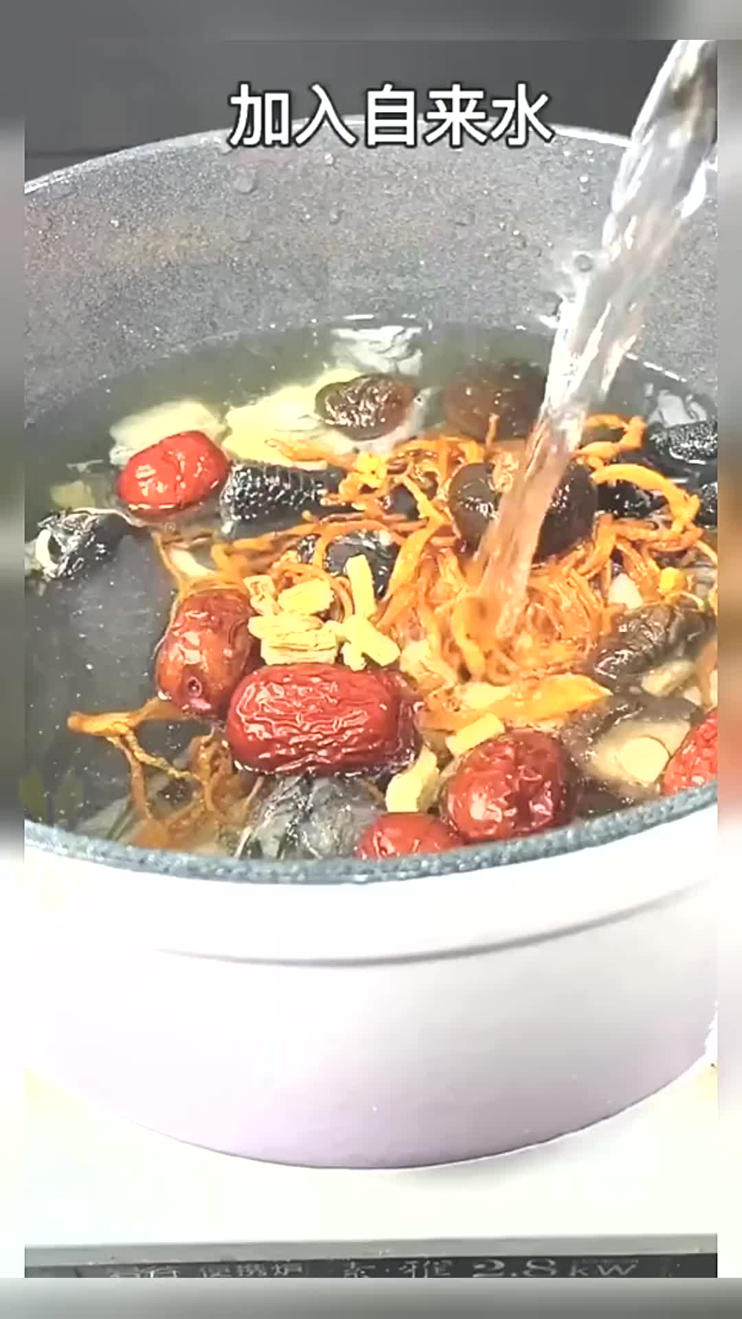 为什么沙县国际大酒店的乌鸡汤那么好喝,我来告诉你