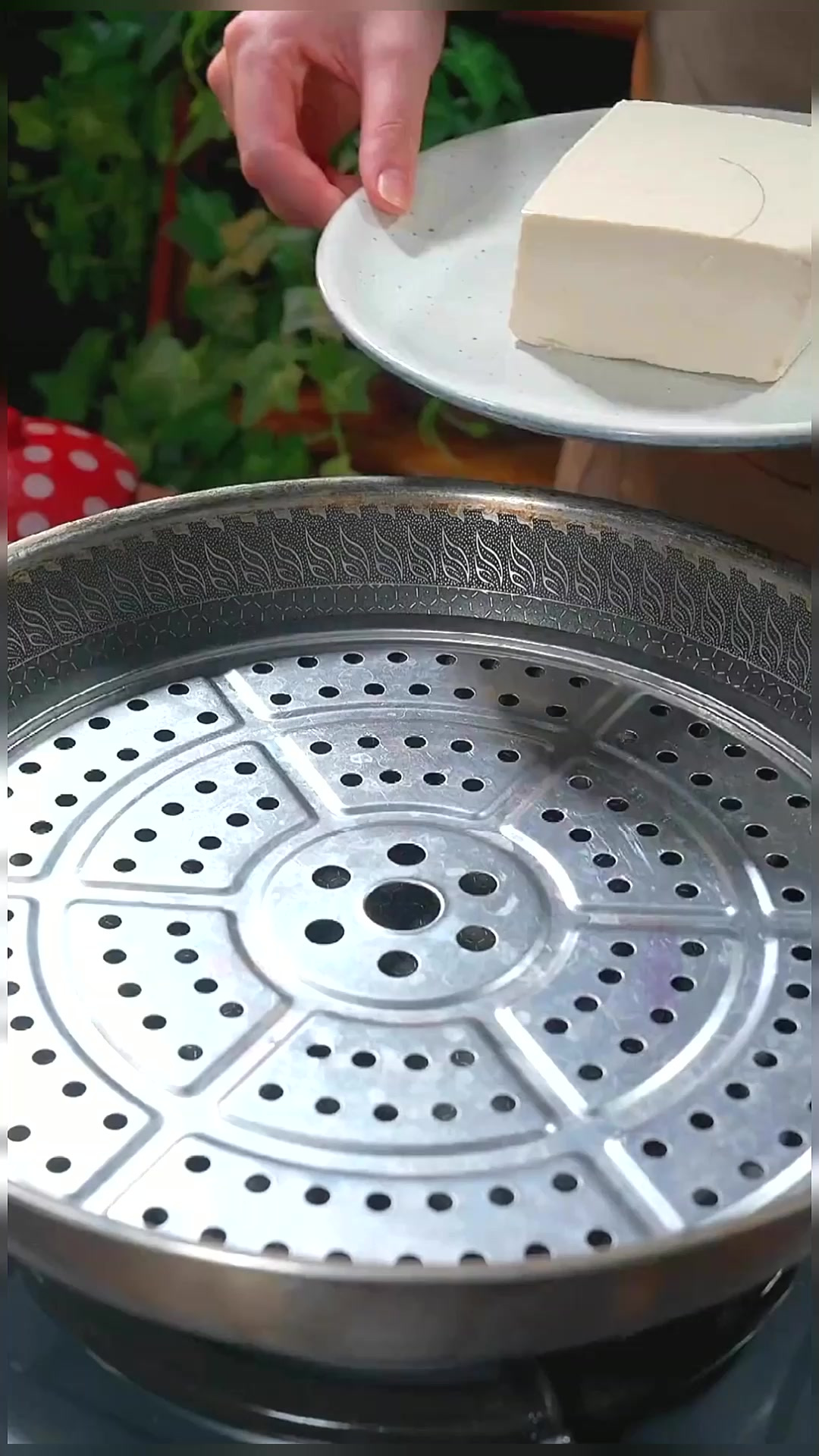 你一定想不到把豆腐上锅蒸一蒸,出锅就是酒店星级菜品,这样做出