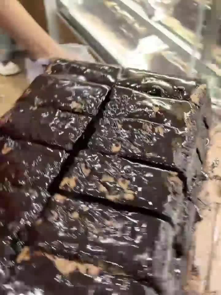 在柳州,吃到了人生蛋糕!可以流心的巧克力蛋糕!
