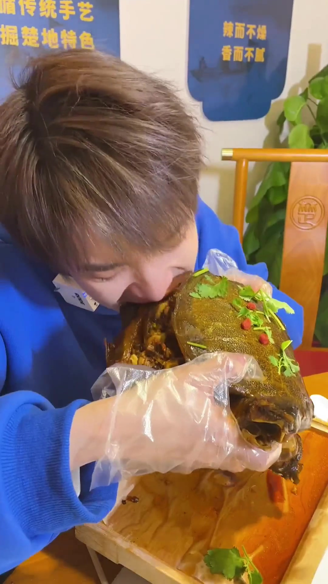 挑战一整只比头还大的甲鱼!