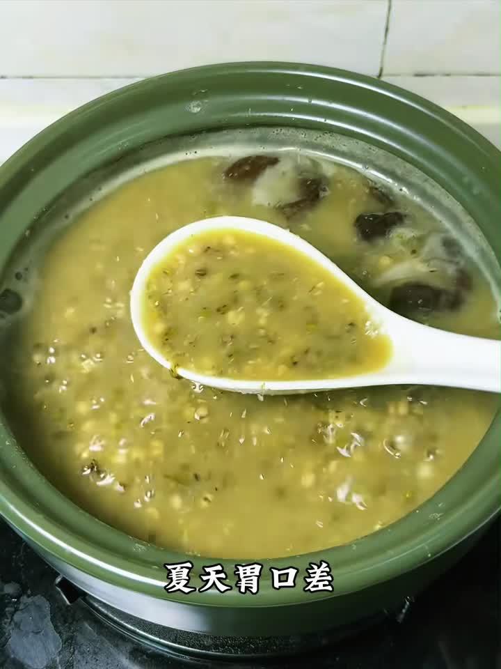 夏日消暑必备:绿豆汤的养生功效全解析