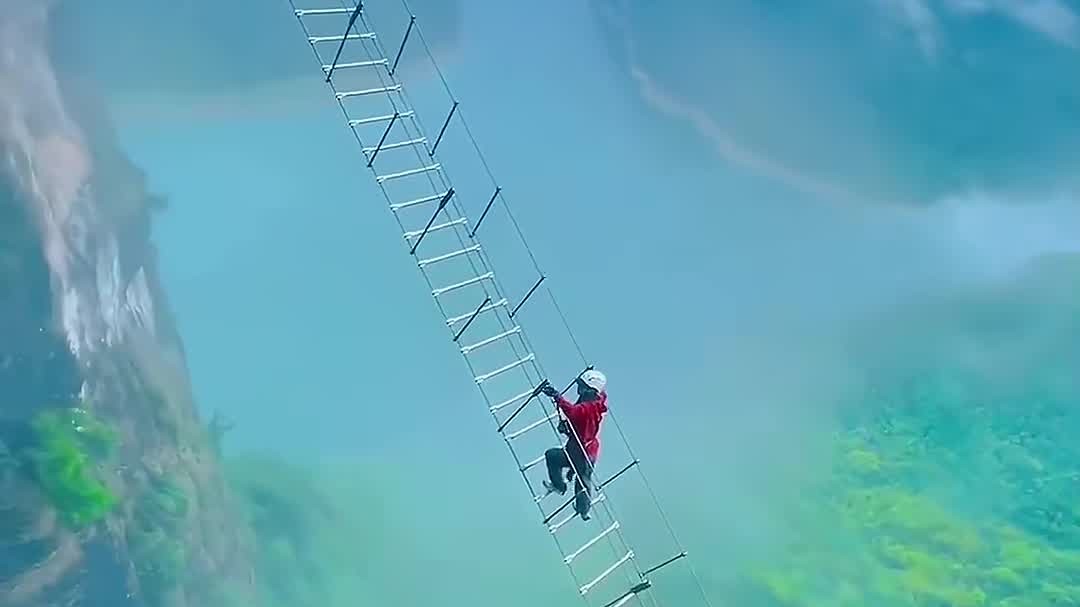 人在桥上走,魂在后面追,亚洲第一绝壁天梯,湖北恩施飞拉达天梯