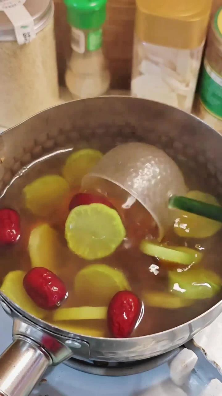 桂圆莴笋汤清补