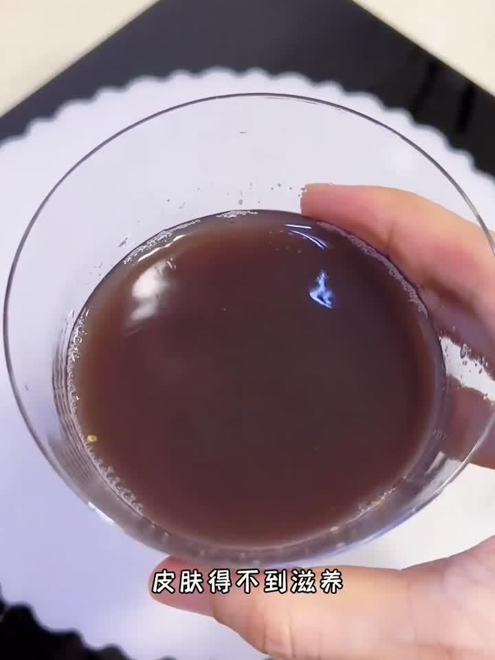 康养笔记：秋天肝血不足，建议喝黑豆莲子枸杞红豆水，身体好，精