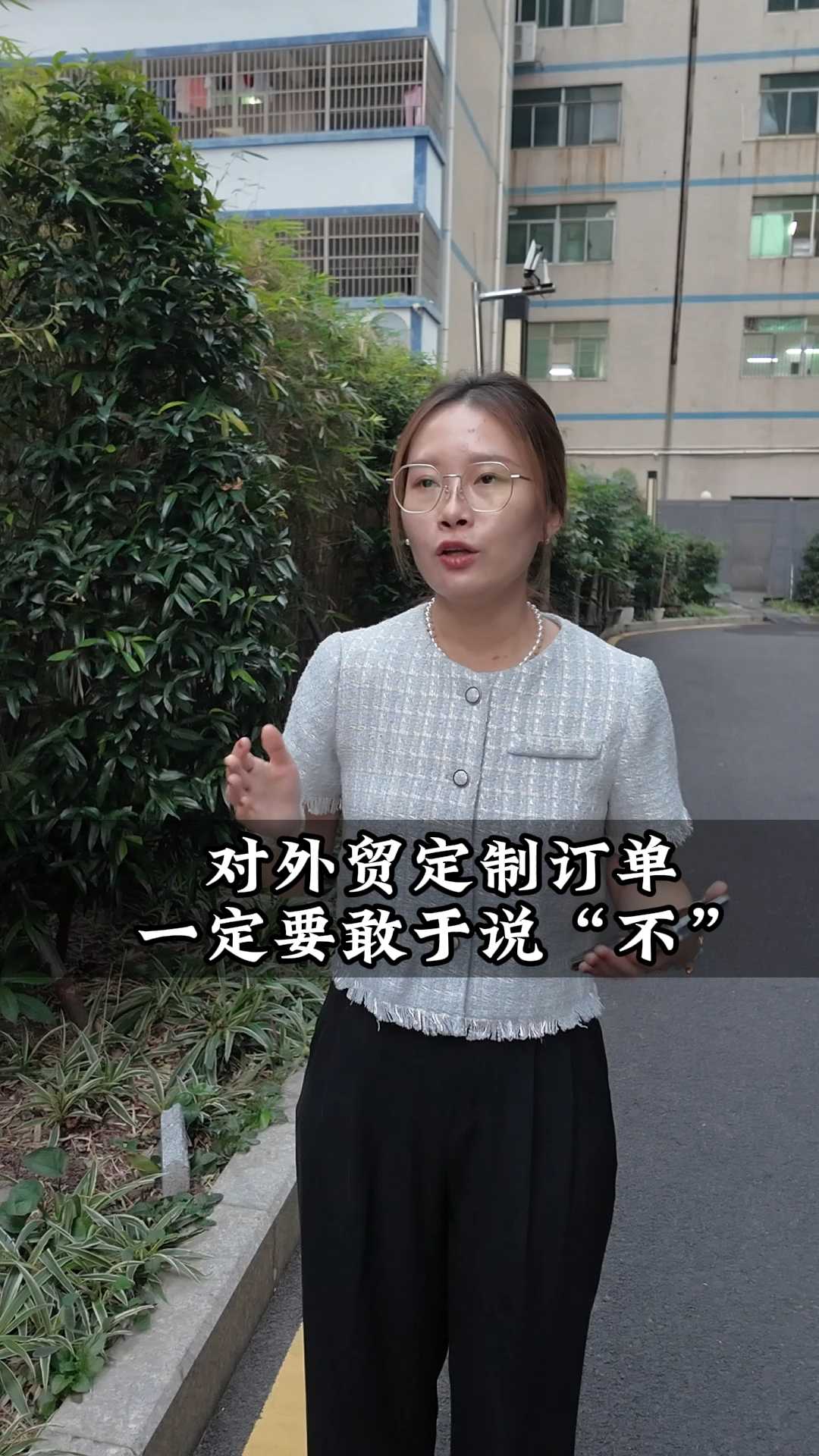 炸鸡店轨道灯,从厨房到餐桌:炸鸡店轨道灯的全方位照明布局