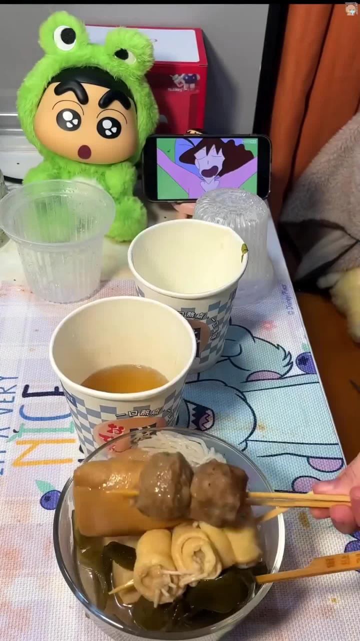 便利店美食：炸酱面配关东煮