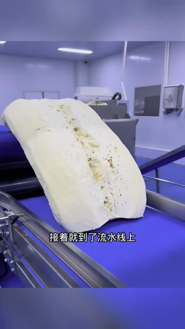 没想到手抓饼是这么做出来的,看着真解压