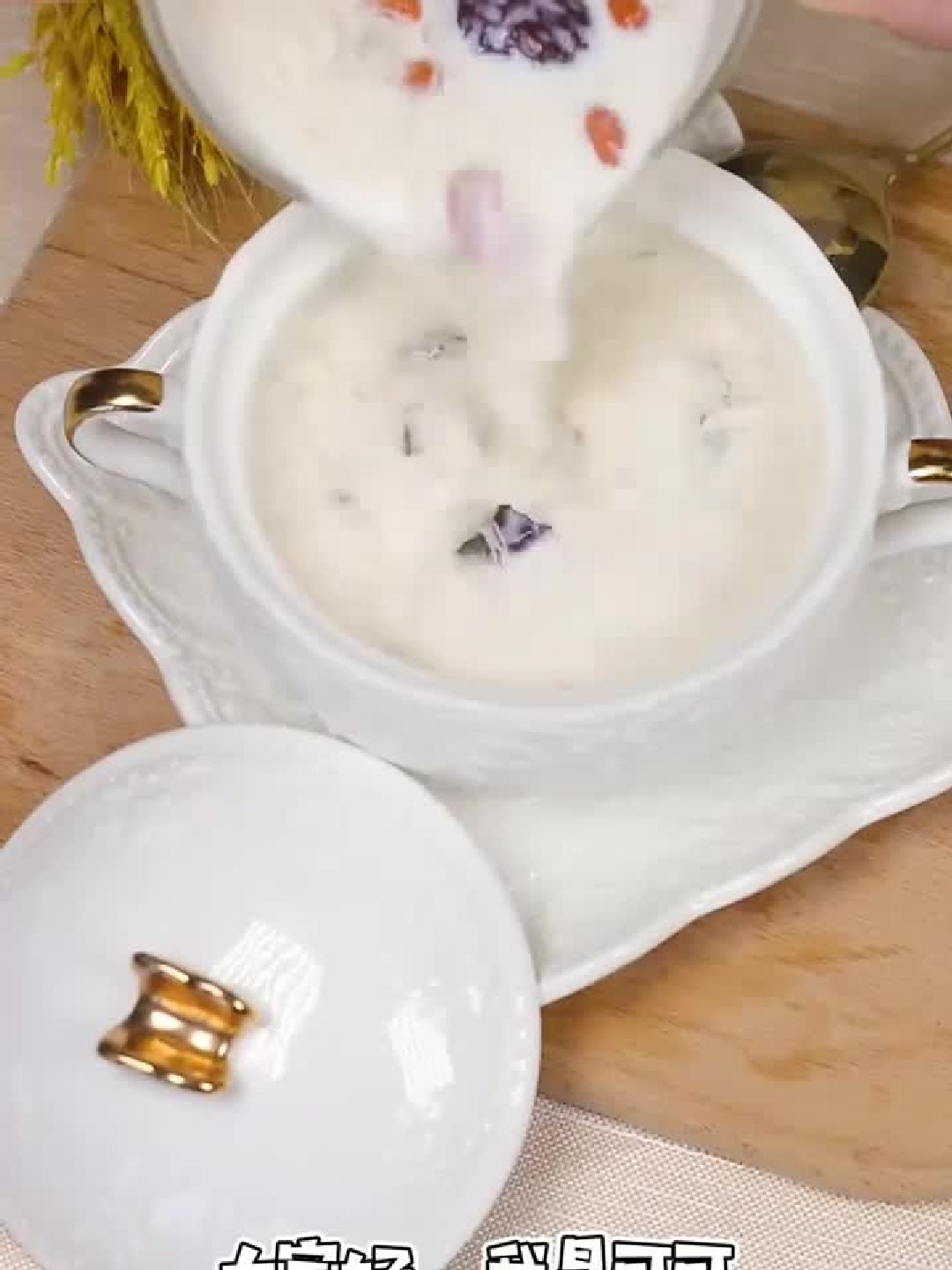 牛奶炖燕窝，美味滋补养出好气色