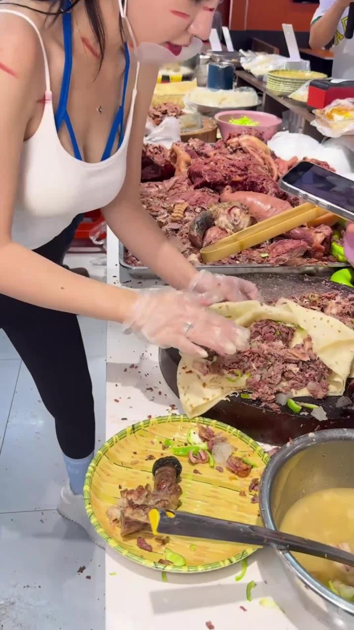 任丘美食驴肉卷饼，太好吃了