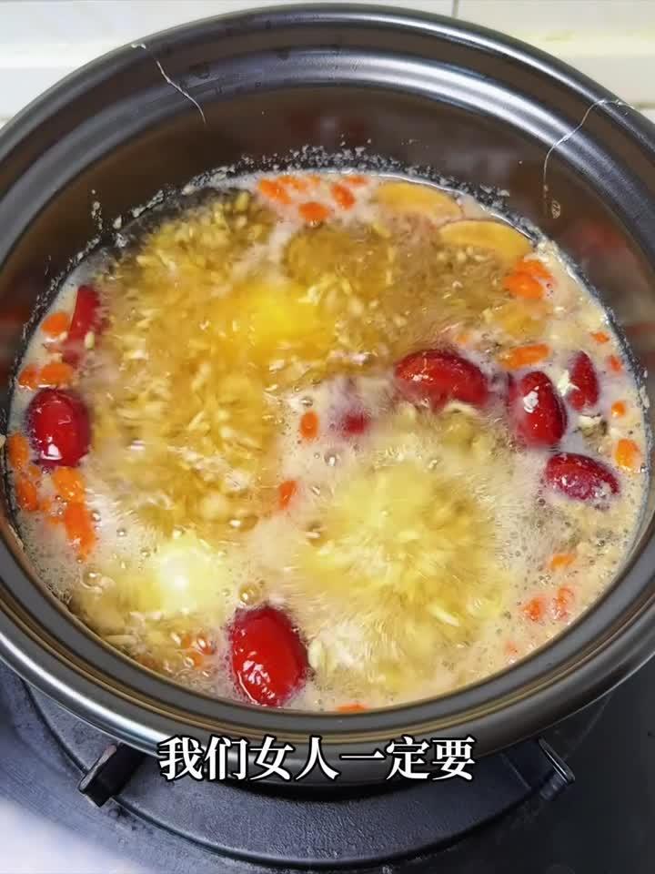红糖荷包蛋:女人的暖胃养颜方,气色红润喝出来!