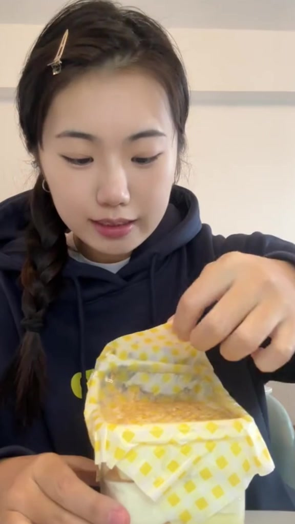 开心的是晚上还被朋友喊去吃了麻辣烫(虽然没有吃多),第二天小