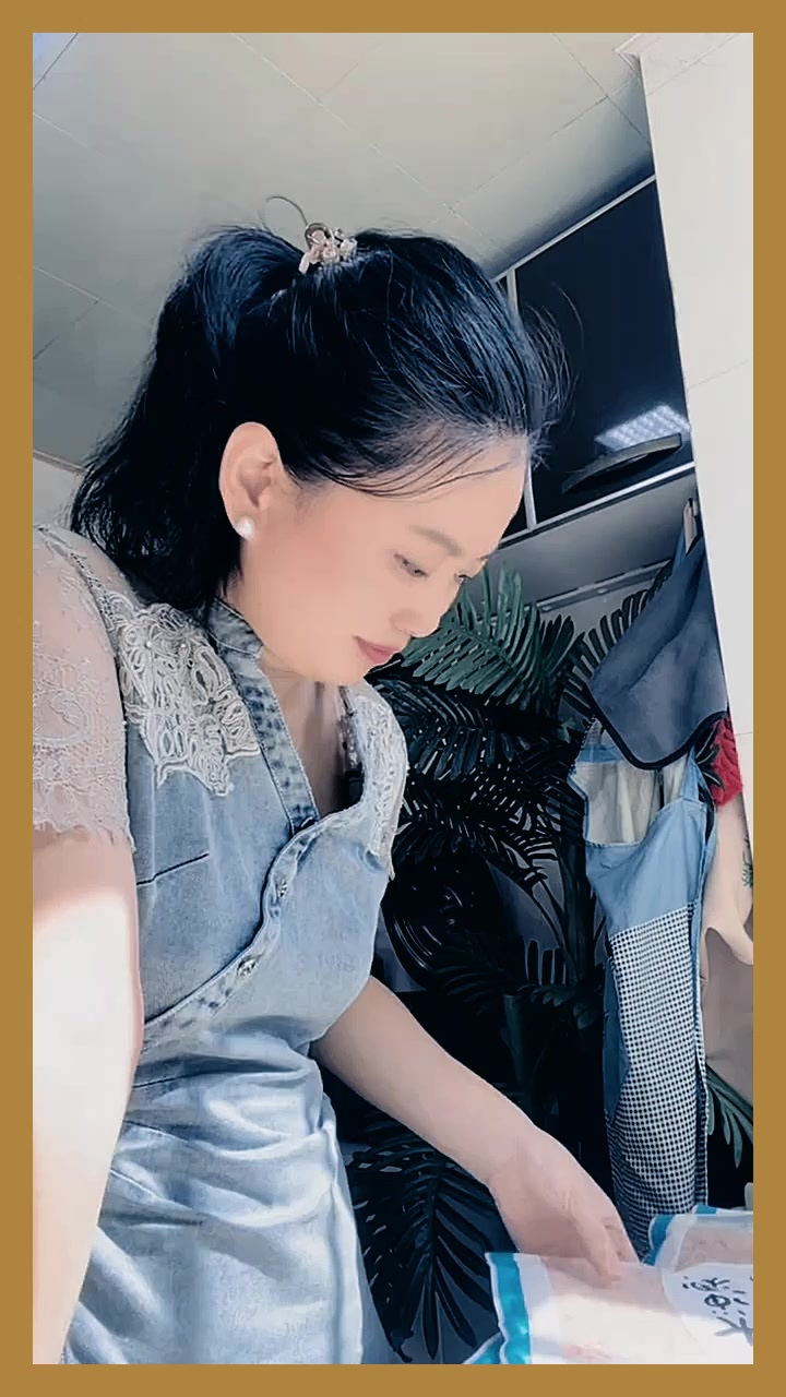 最近一批新货，稀有的带籽虾皮，个不大但带籽营养价值极高！大多