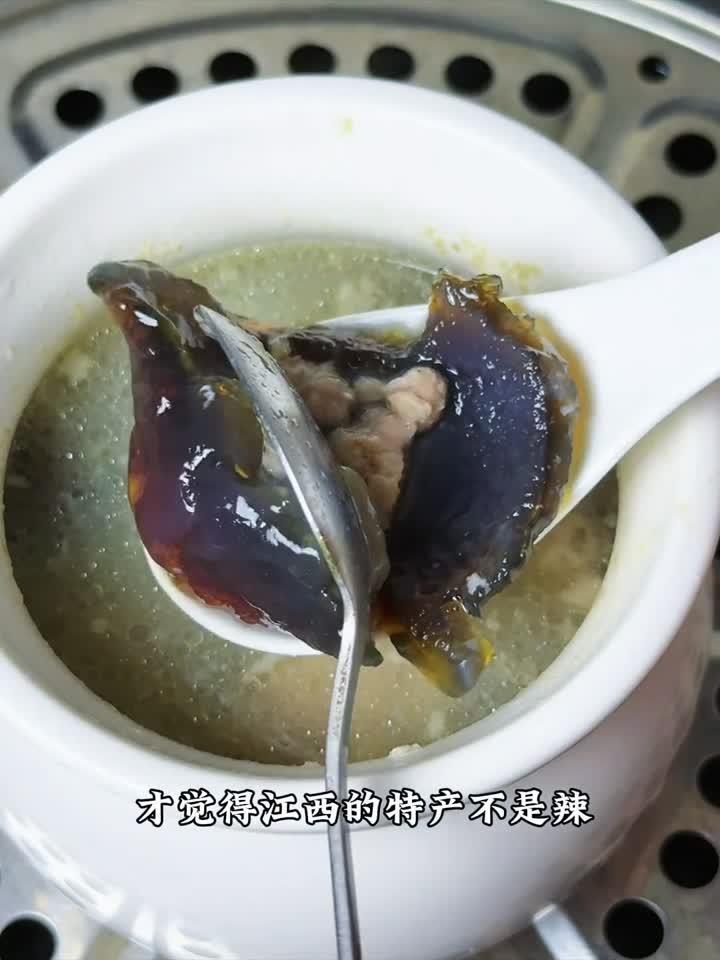 皮蛋肉饼瓦罐汤,江西人的养生秘诀藏在这碗汤里!
