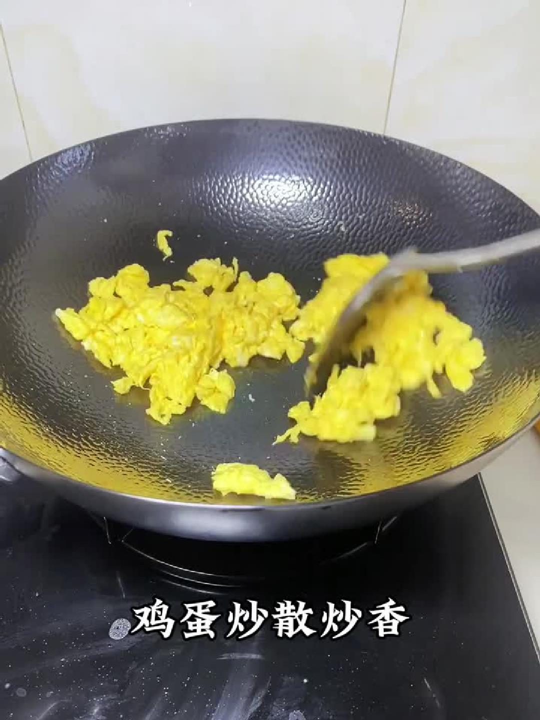 鲜嫩平菇炒鸡蛋,简单快手家常菜,营养美味超下饭!