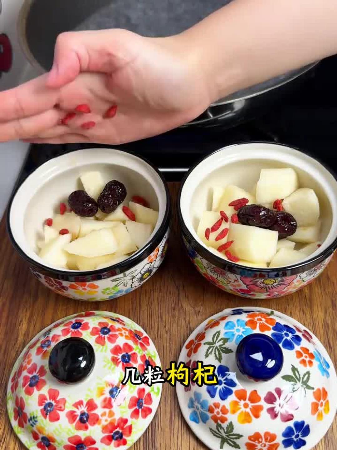 秋日干燥易上火?冰糖银耳雪梨汤,润肺去燥必备良方!