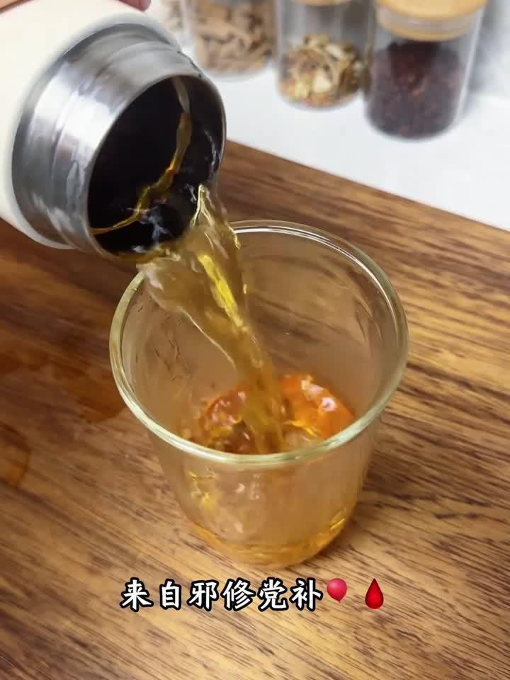 别把香菜根扔了!煮水喝竟有这些神奇养生功效