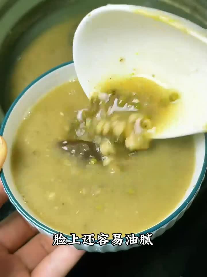 春日养颜必备：一碗荠菜粥吃出红润好气色