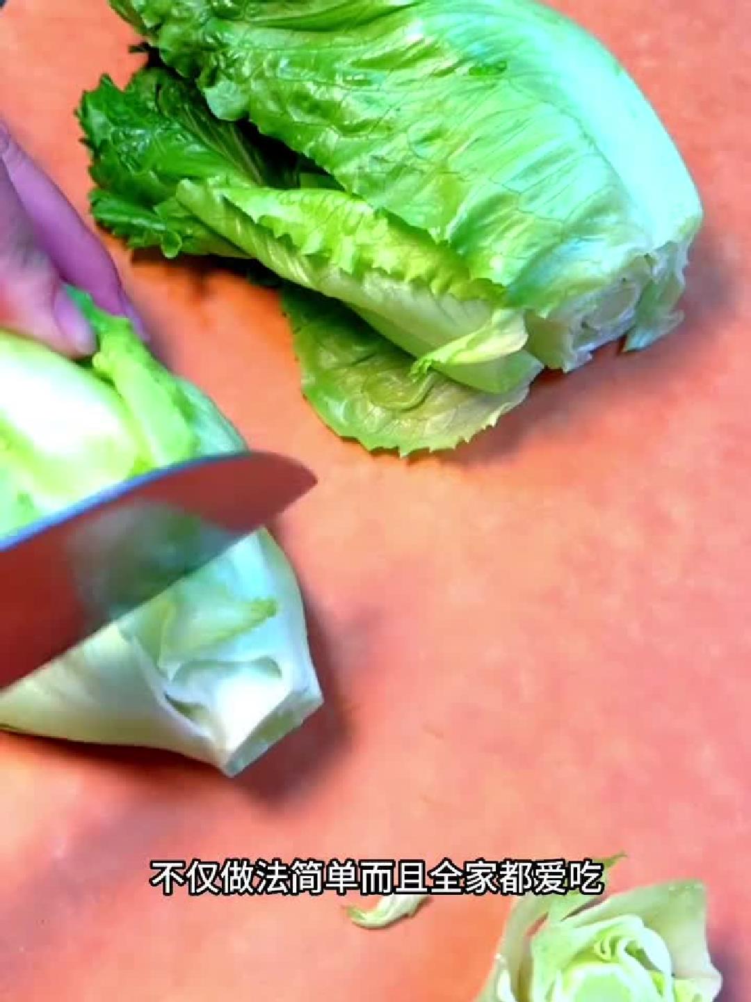 蒜蓉生菜简单一炒,翠绿爽口营养足!