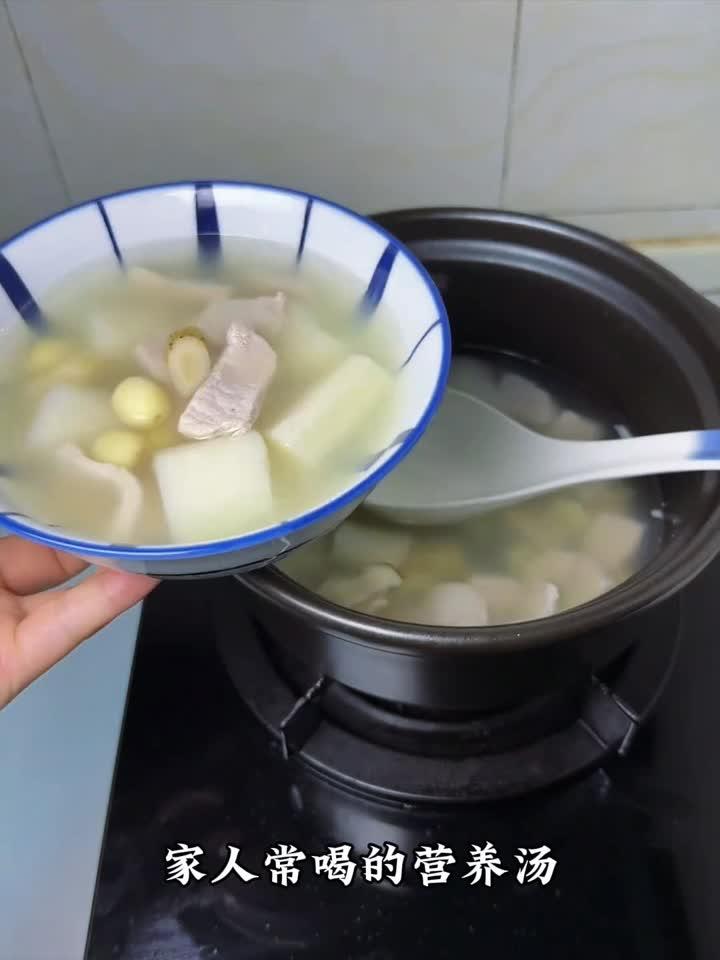 夏日养生必备!山药莲子瘦肉汤,清热健脾又安神